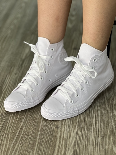 Tênis Converse Chuck Taylor All Star Monochrome Hi Branco Branco CT04470001